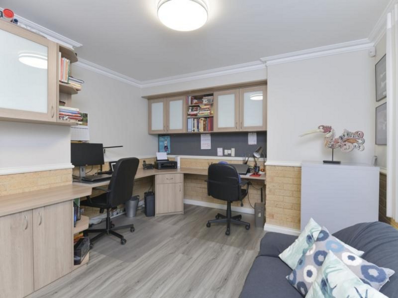 46 Sutherland Crescent, Winthrop WA 6150