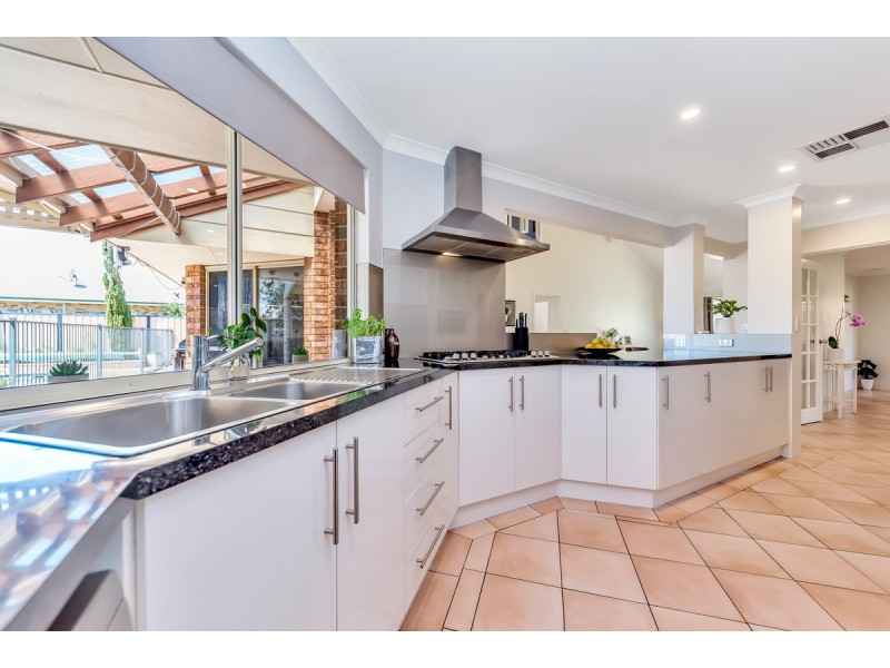 17 Sao Vincente Parkway, Secret Harbour WA 6173