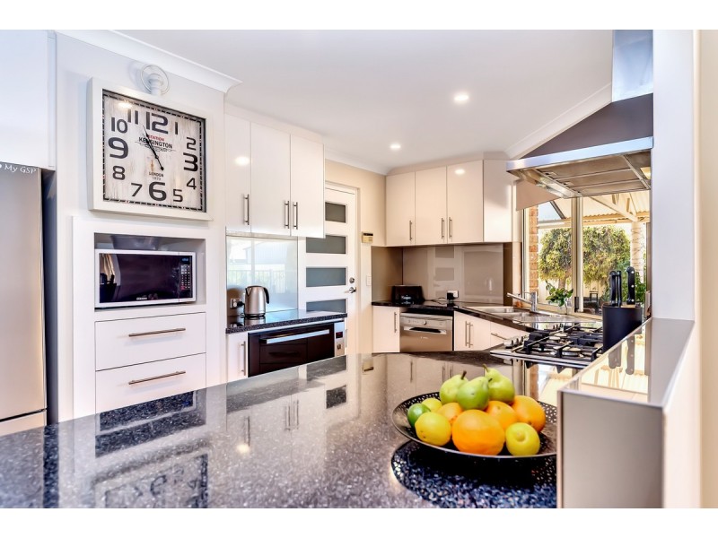 17 Sao Vincente Parkway, Secret Harbour WA 6173