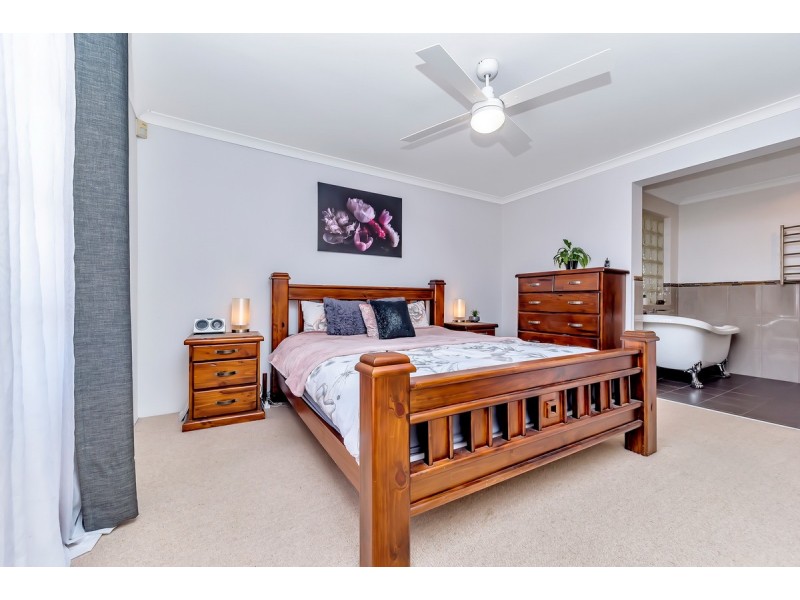 17 Sao Vincente Parkway, Secret Harbour WA 6173