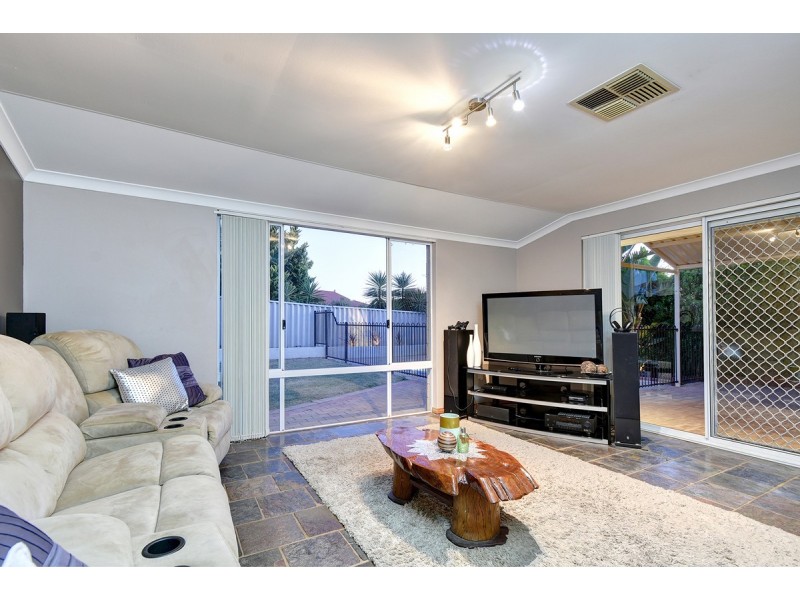 116 Balladong Loop, Carramar WA 6031