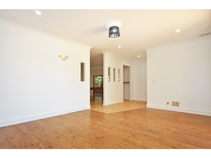 29 Larsson Walk, Clarkson WA 6030