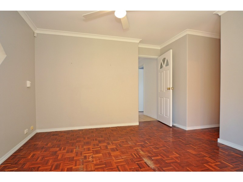 29 Larsson Walk, Clarkson WA 6030