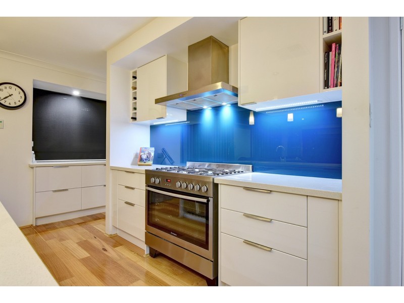 90 Houghton Drive, Carramar WA 6031