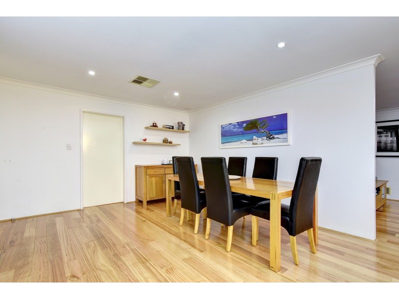 90 Houghton Drive, Carramar WA 6031