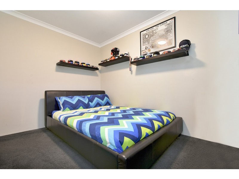 90 Houghton Drive, Carramar WA 6031