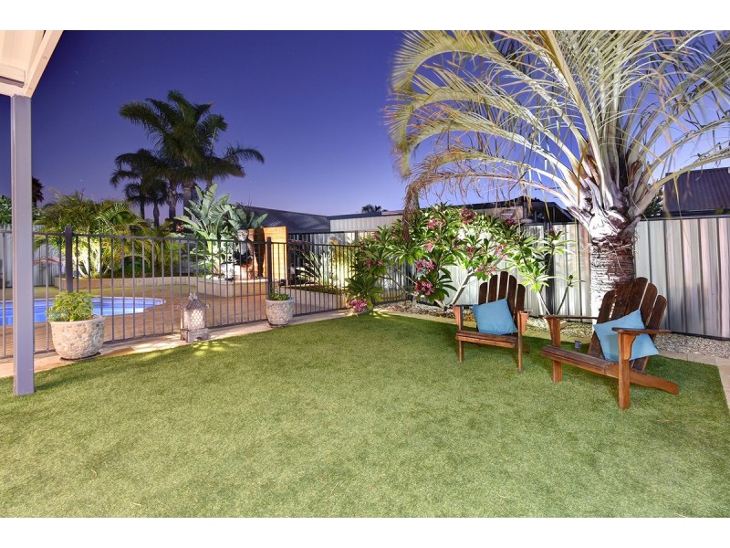 90 Houghton Drive, Carramar WA 6031