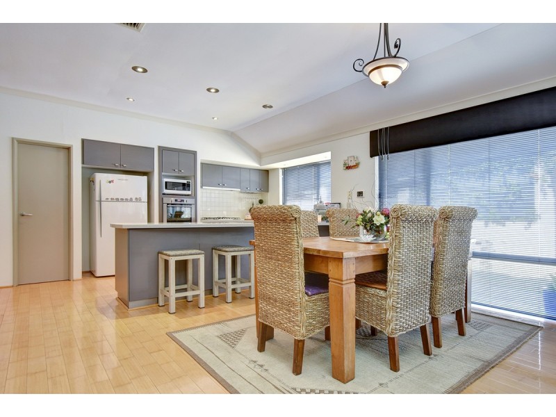 28 Amery Road, Hocking WA 6065