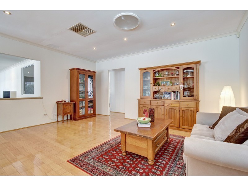 28 Amery Road, Hocking WA 6065