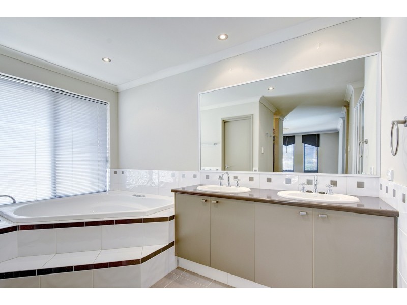 28 Amery Road, Hocking WA 6065