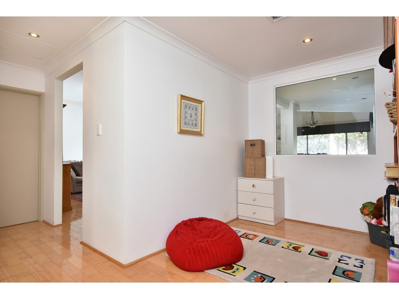 28 Amery Road, Hocking WA 6065