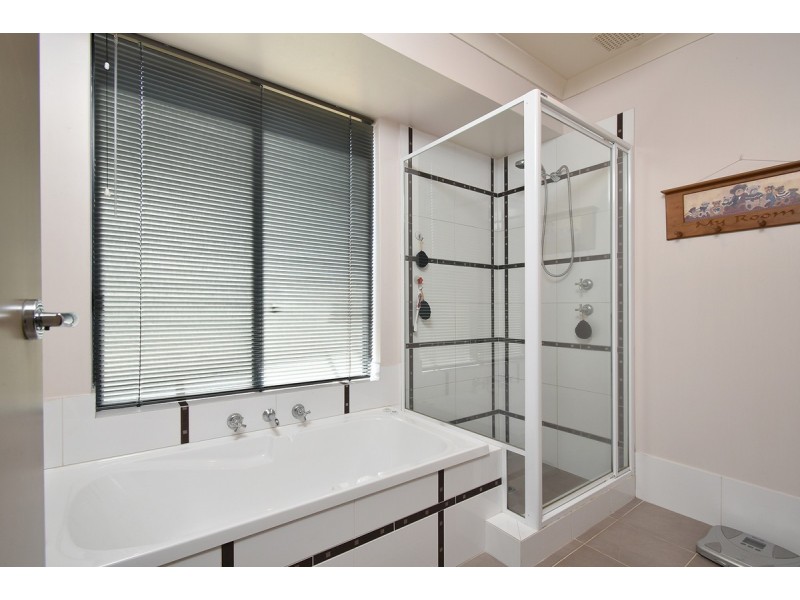 28 Amery Road, Hocking WA 6065