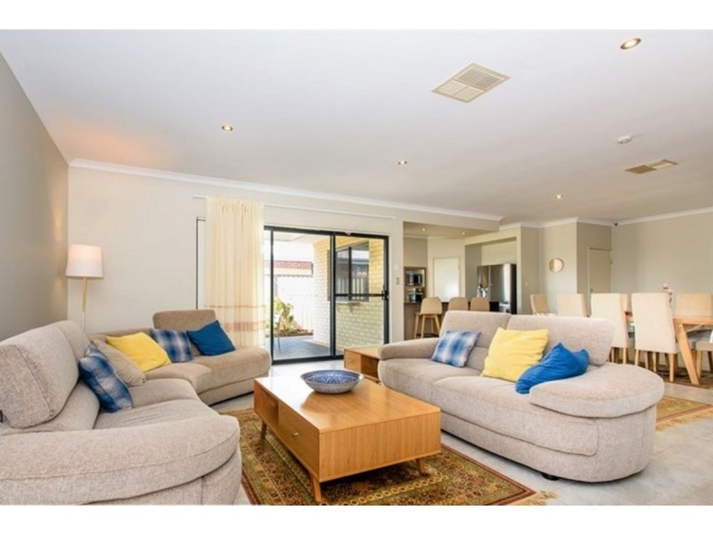 30 Camden Boulevard, Aubin Grove WA 6164