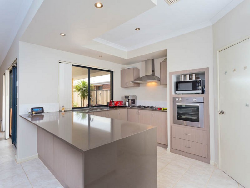 30 Camden Boulevard, Aubin Grove WA 6164