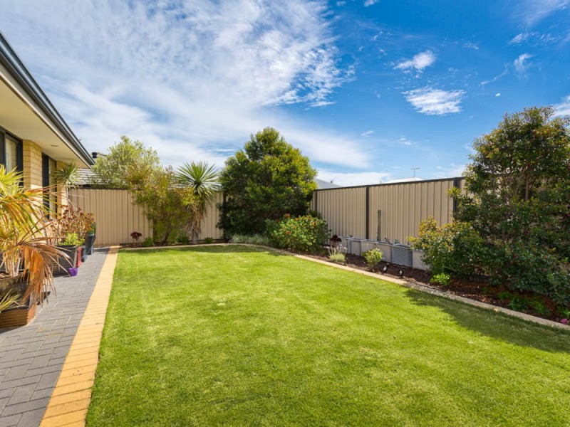30 Camden Boulevard, Aubin Grove WA 6164