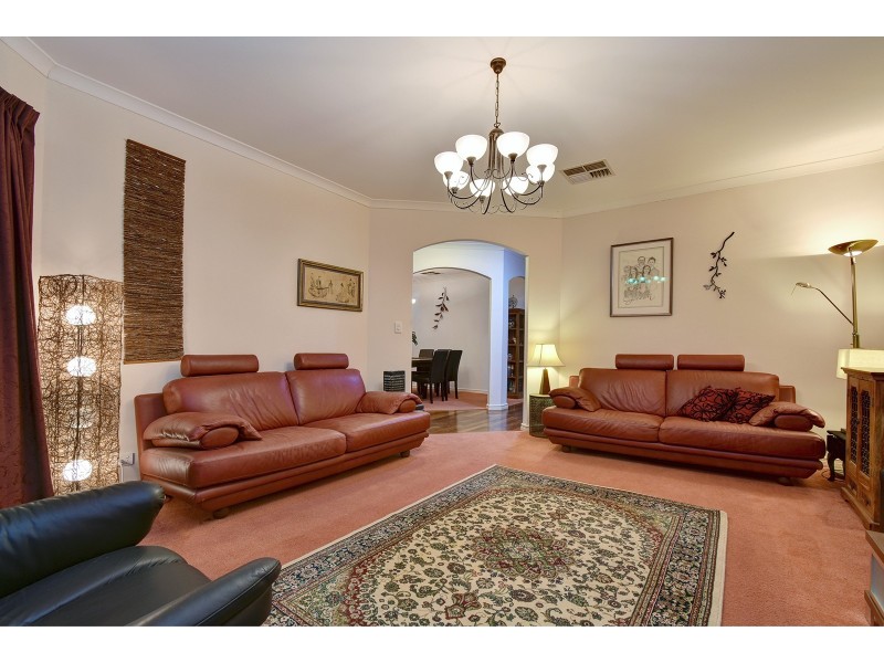 65 Cheriton Drive, Carramar WA 6031