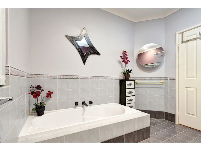 65 Cheriton Drive, Carramar WA 6031