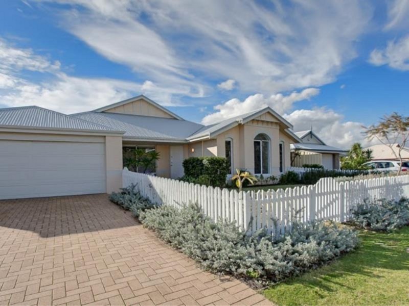 31 Salton Street, Secret Harbour WA 6173