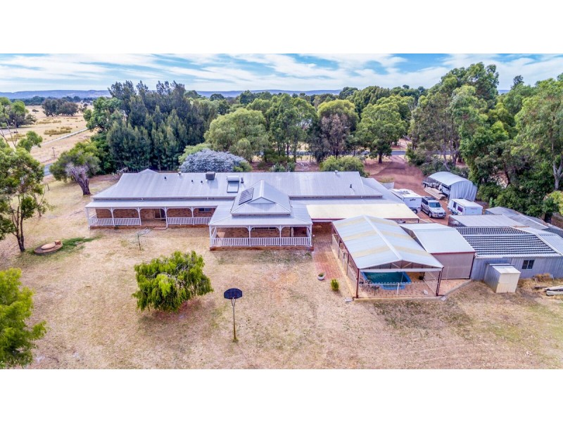 8 Lazenby Avenue, Ravenswood WA 6208