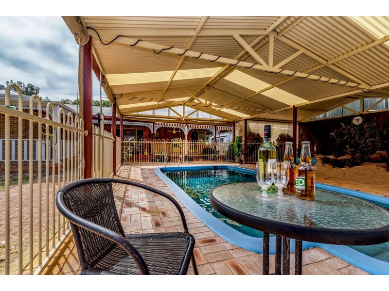 8 Lazenby Avenue, Ravenswood WA 6208