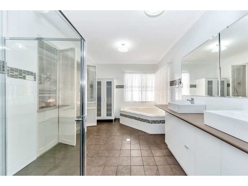 8 Lazenby Avenue, Ravenswood WA 6208