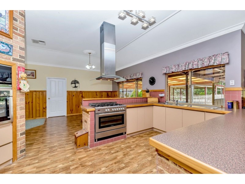 8 Lazenby Avenue, Ravenswood WA 6208