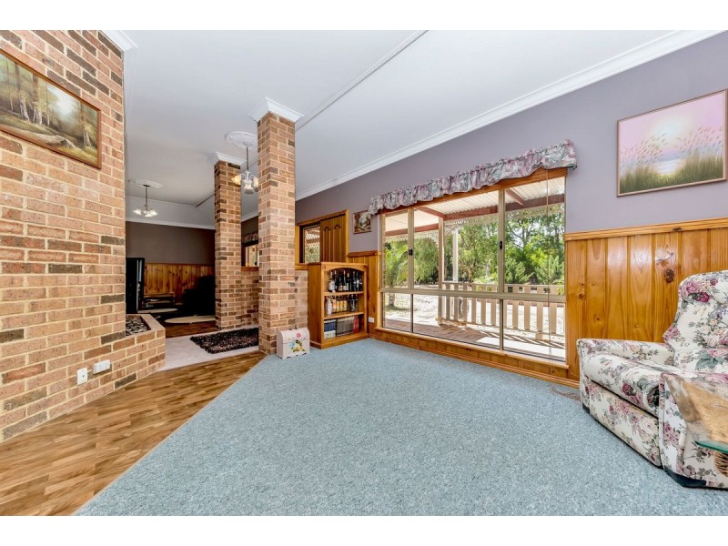 8 Lazenby Avenue, Ravenswood WA 6208