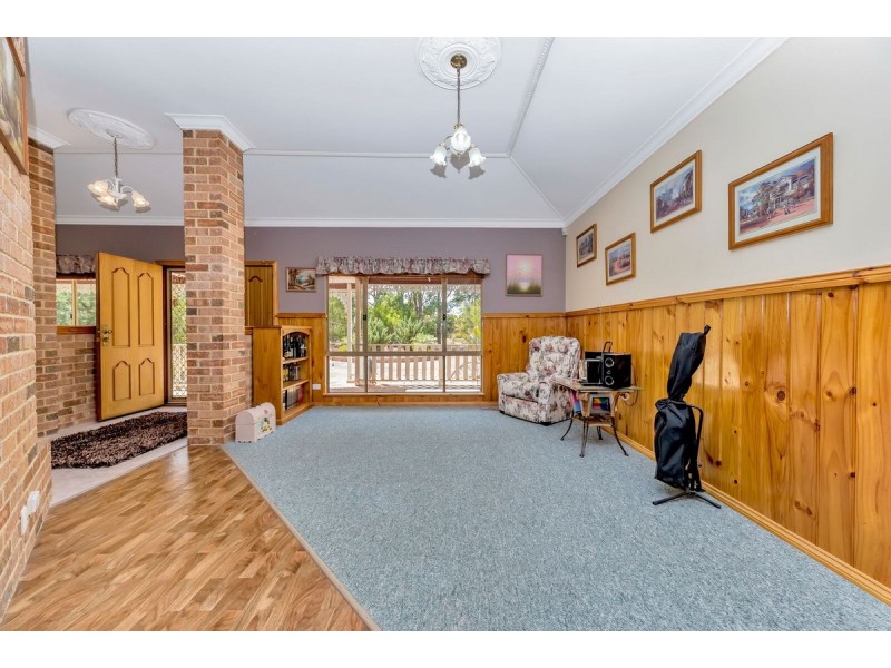 8 Lazenby Avenue, Ravenswood WA 6208