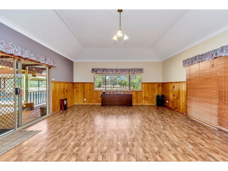 8 Lazenby Avenue, Ravenswood WA 6208