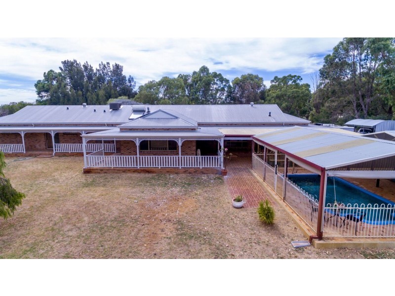 8 Lazenby Avenue, Ravenswood WA 6208