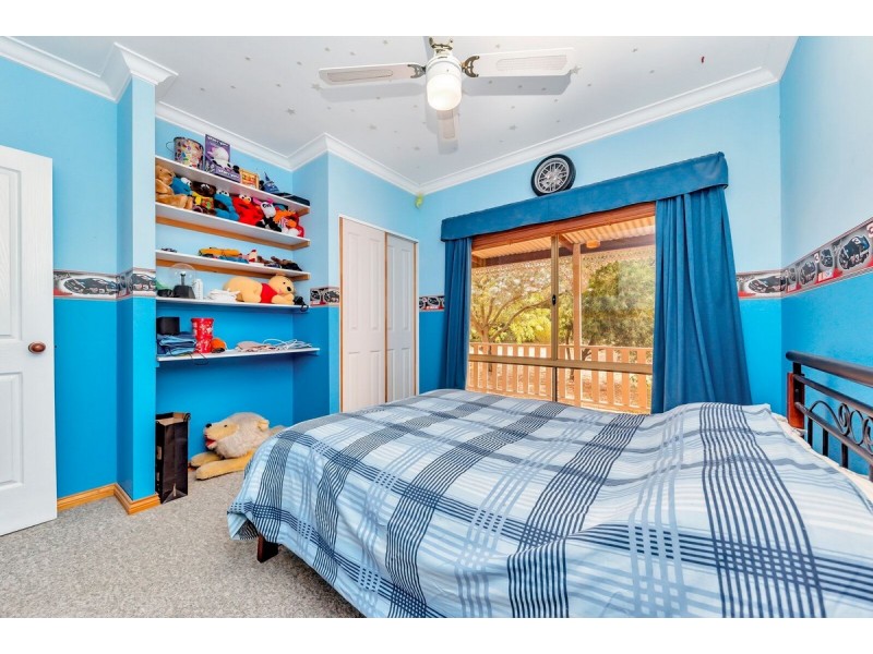 8 Lazenby Avenue, Ravenswood WA 6208