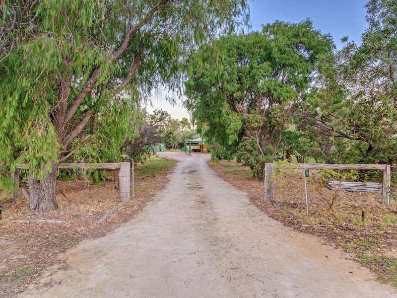 26 Trenant Gardens, Golden Bay WA 6174