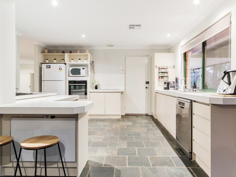 26 Trenant Gardens, Golden Bay WA 6174