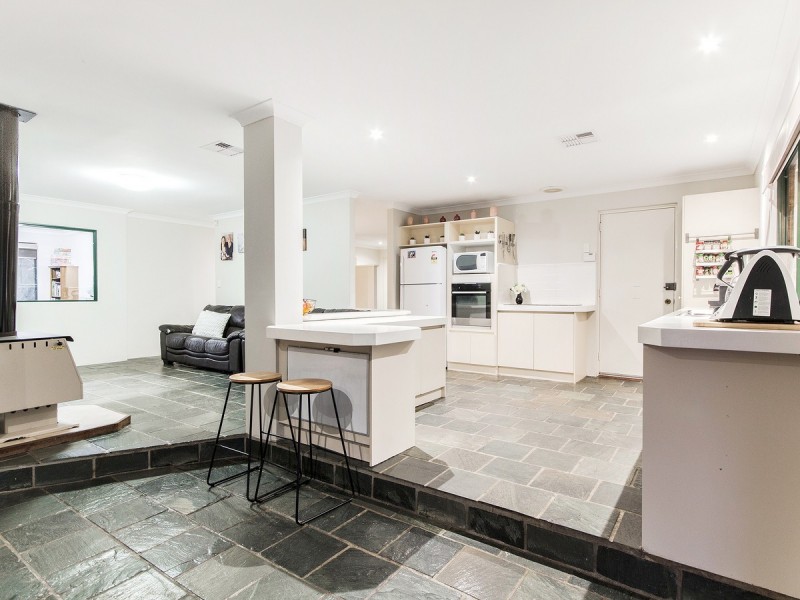 26 Trenant Gardens, Golden Bay WA 6174