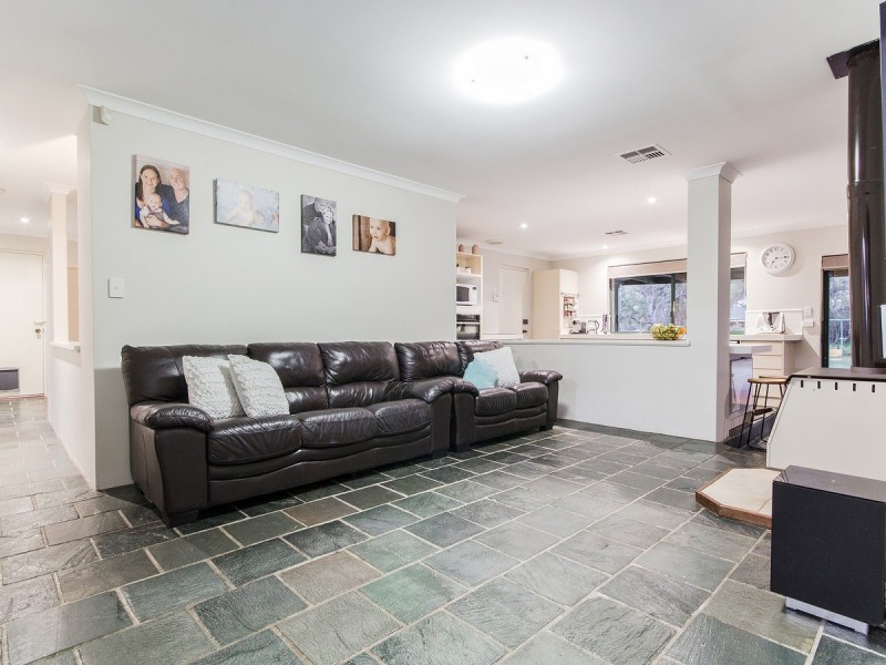 26 Trenant Gardens, Golden Bay WA 6174