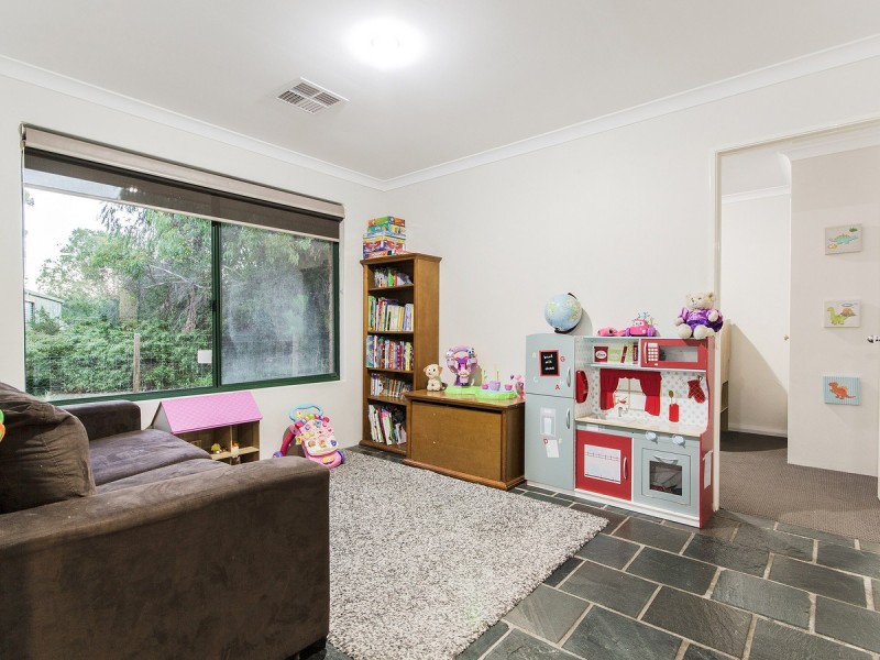 26 Trenant Gardens, Golden Bay WA 6174