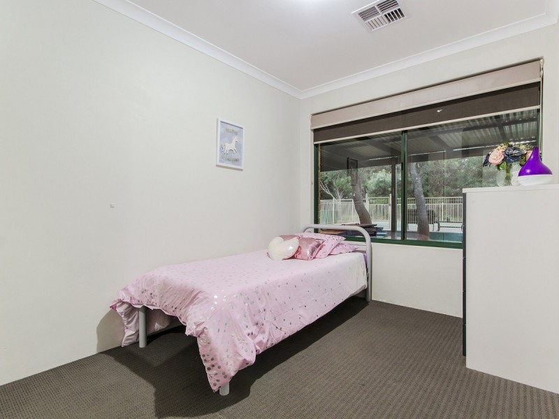 26 Trenant Gardens, Golden Bay WA 6174