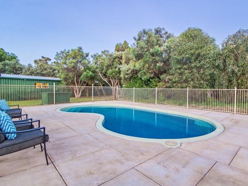 26 Trenant Gardens, Golden Bay WA 6174