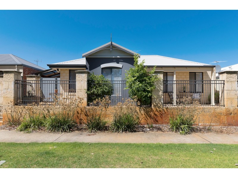 5 Village Lane, Success WA 6164