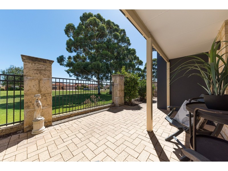 5 Village Lane, Success WA 6164