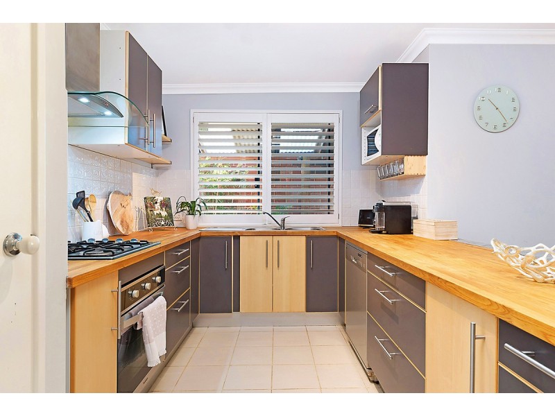 5 Village Lane, Success WA 6164