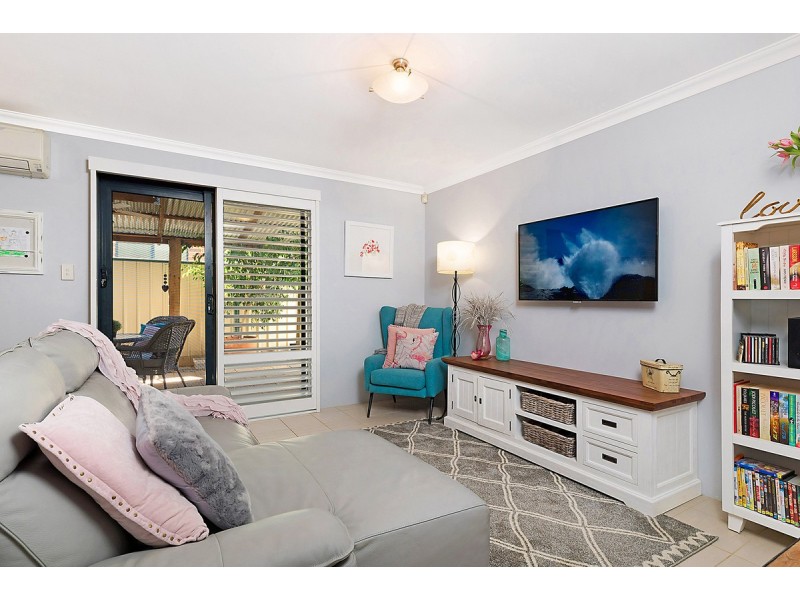 5 Village Lane, Success WA 6164