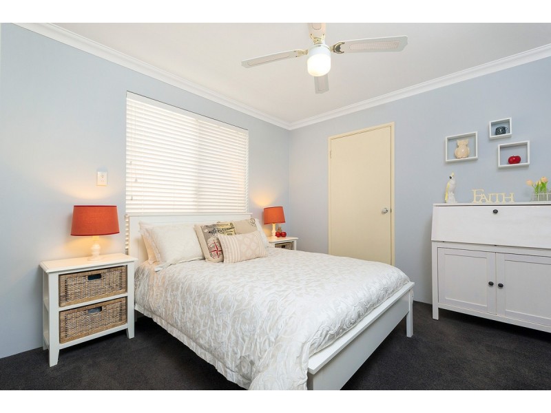 5 Village Lane, Success WA 6164