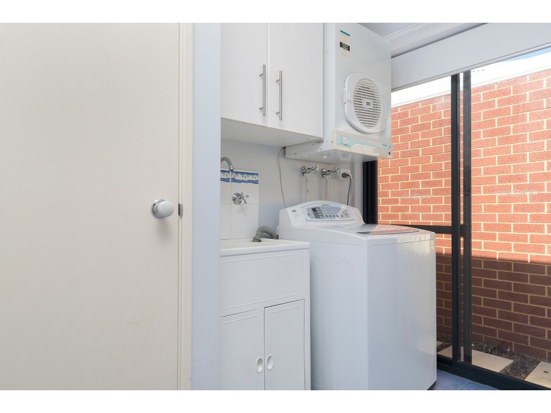 5 Village Lane, Success WA 6164