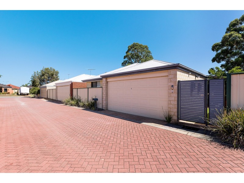 5 Village Lane, Success WA 6164