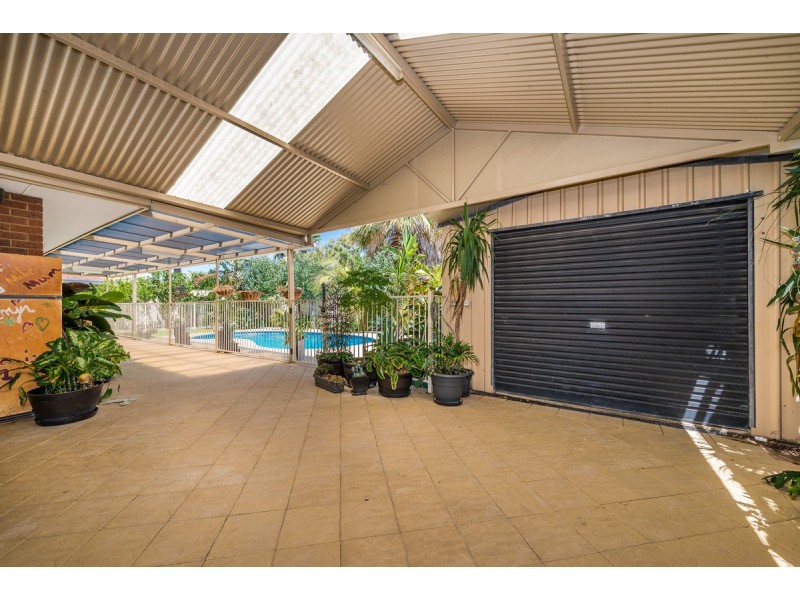 4 Ocean View Road, Edgewater WA 6027