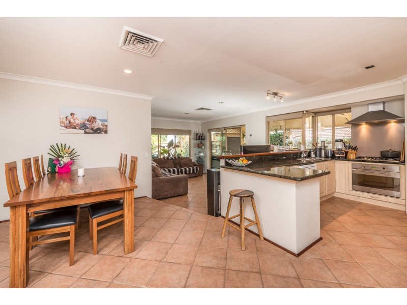 4 Ocean View Road, Edgewater WA 6027