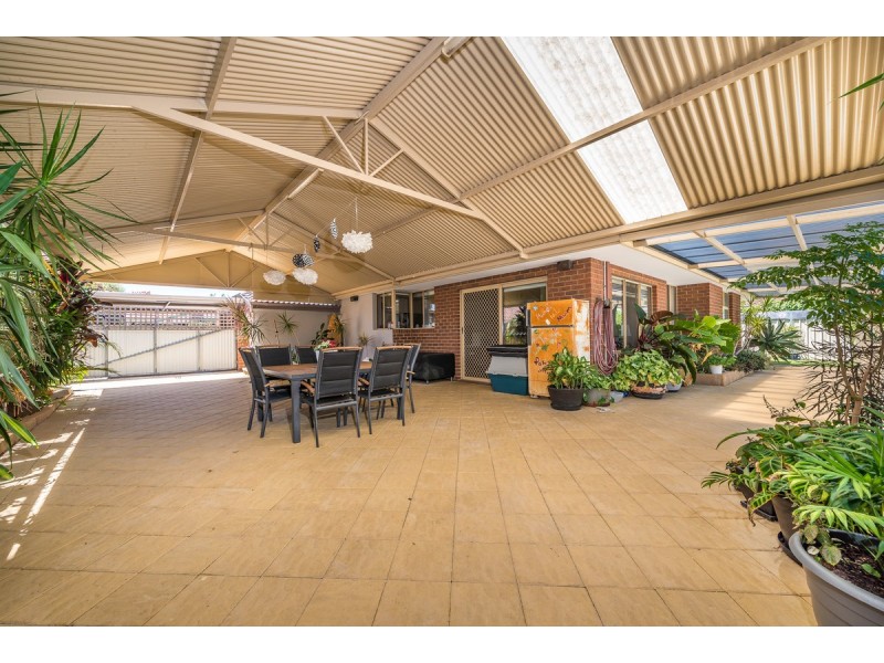 4 Ocean View Road, Edgewater WA 6027