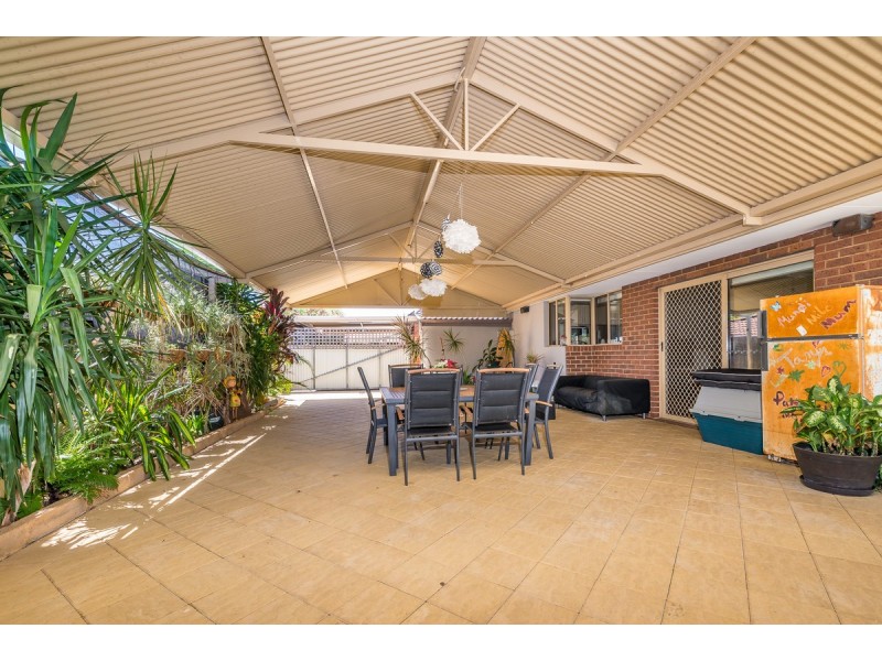 4 Ocean View Road, Edgewater WA 6027