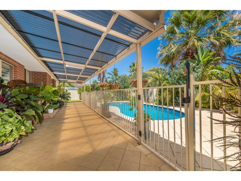 4 Ocean View Road, Edgewater WA 6027